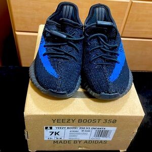 Gently worn Yeezy Boost 350…Infant size 7c